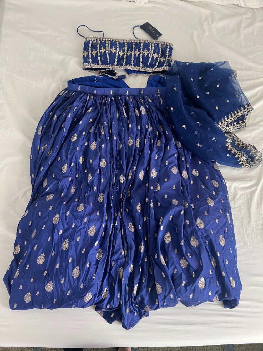 Lashkaraa Royal Blue Embroidered Brocade Lehenga - Picture 6 of 7